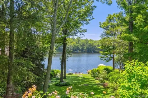 342 Lake Shore Road Putnam Valley NY 10579