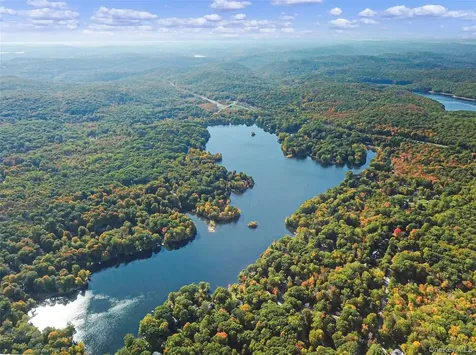 342 Lake Shore Road Putnam Valley NY 10579