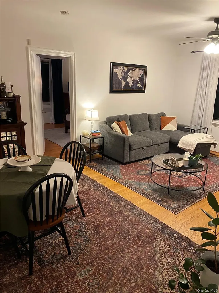 141 Wyckoff Place Woodmere NY 11598