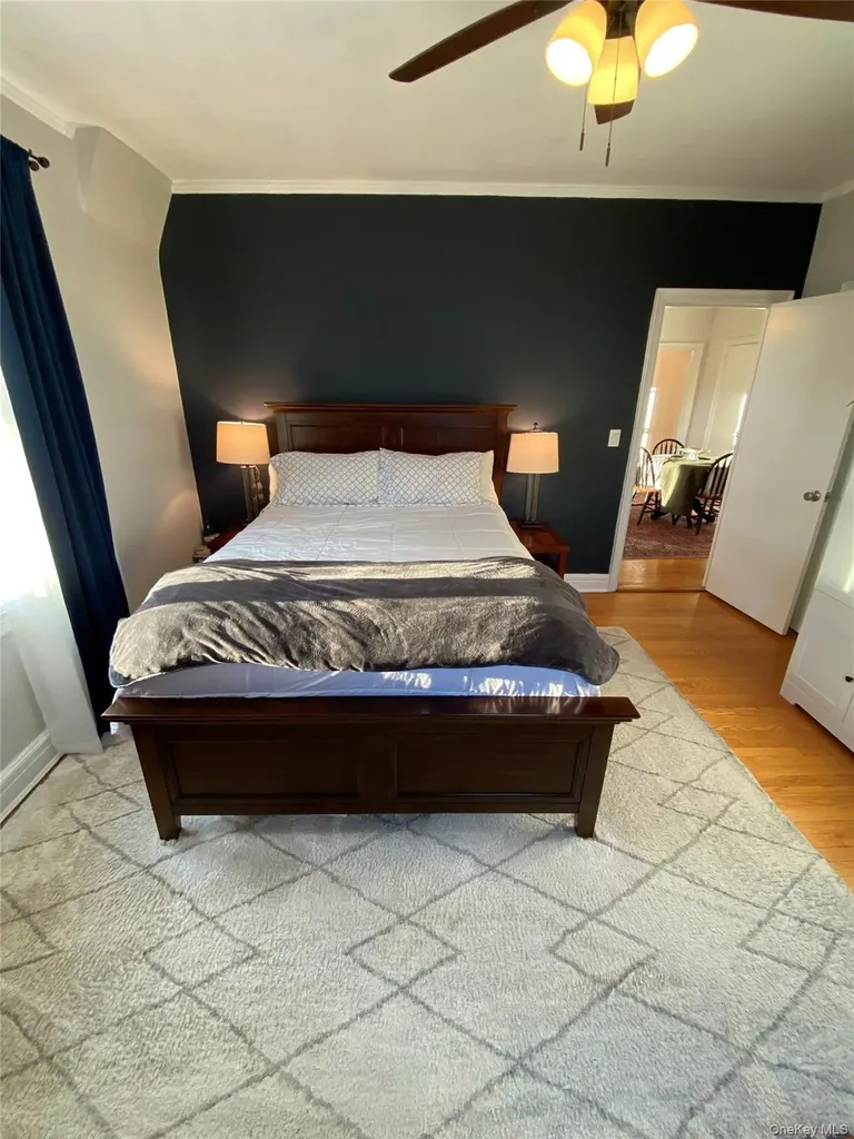 141 Wyckoff Place Woodmere NY 11598
