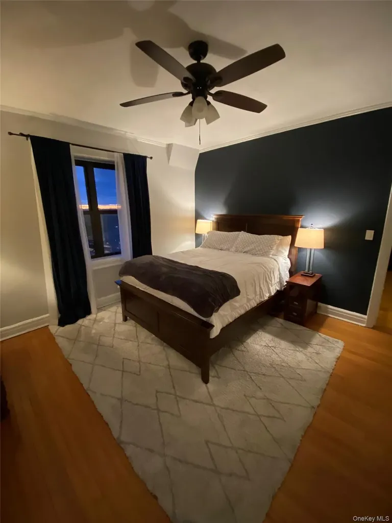 141 Wyckoff Place Woodmere NY 11598