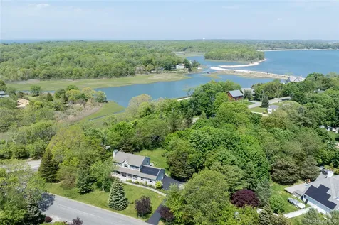 1705 Kerwin Boulevard Greenport NY 11944