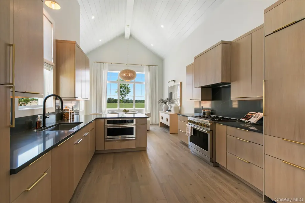 81 Juniper Lane Yaphank NY 11980