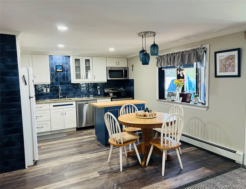 38 Riviera Drive Selden NY 11784