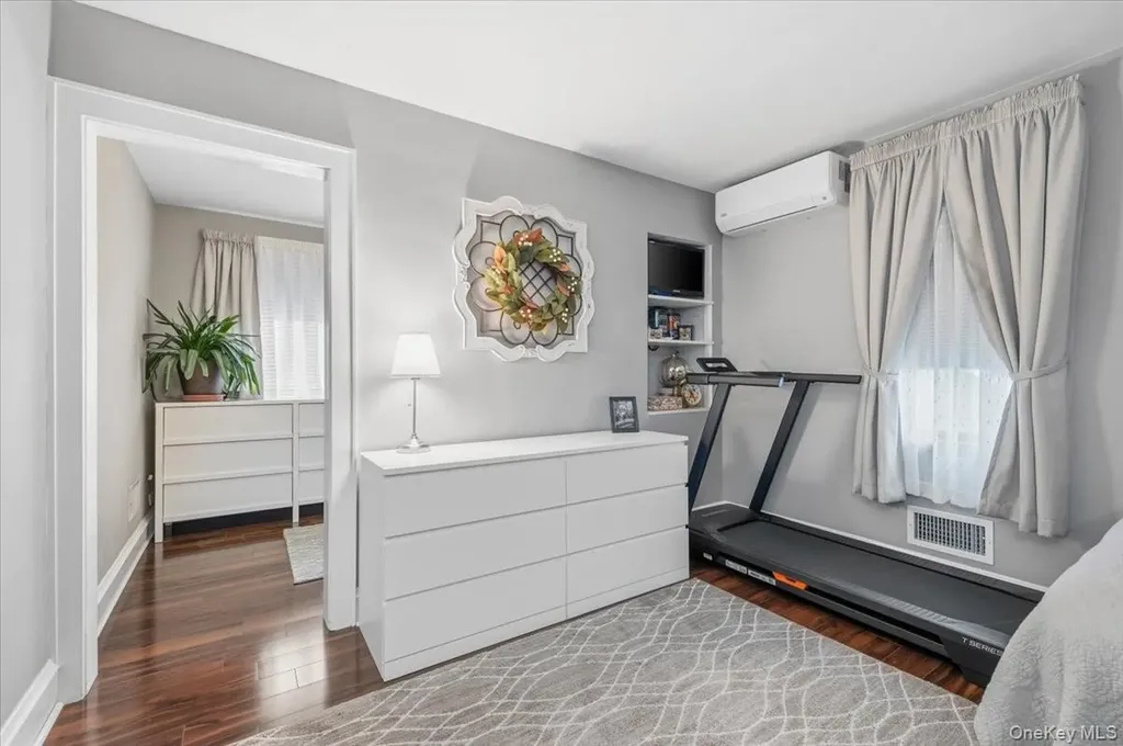 112 Longworth Avenue Woodmere NY 11598