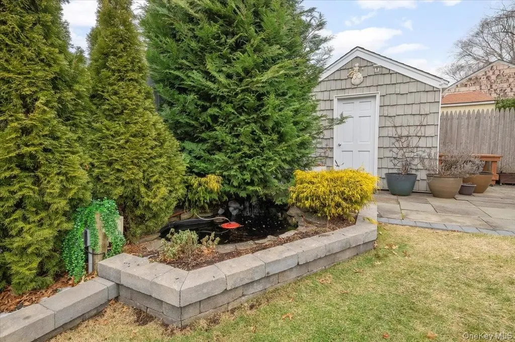 112 Longworth Avenue Woodmere NY 11598