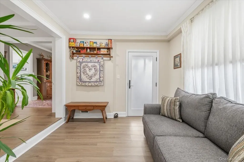 112 Longworth Avenue Woodmere NY 11598