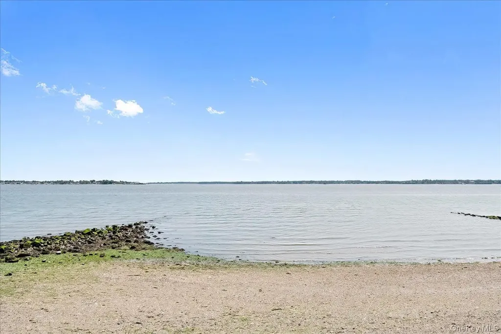 13D Edgewater Park Bronx NY 10465