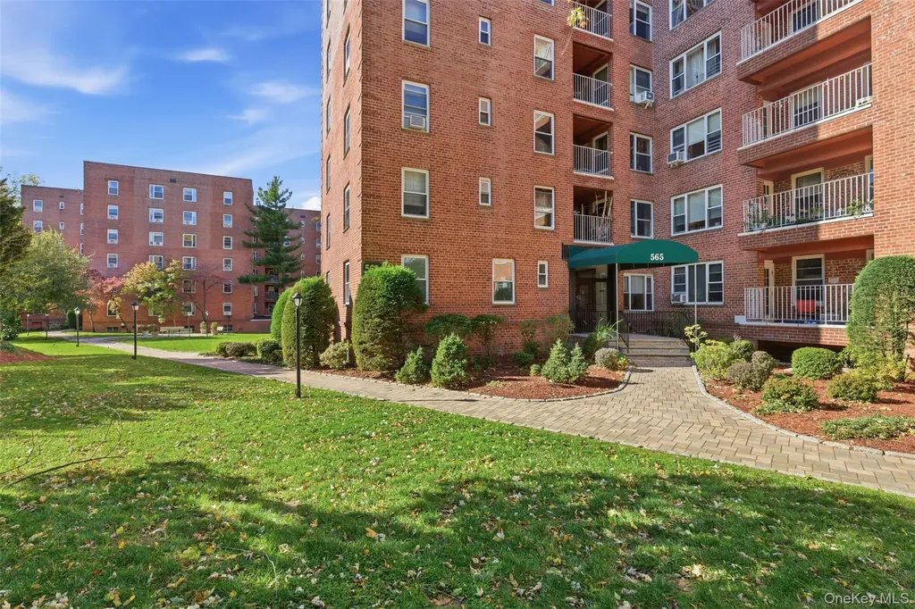 565 Broadway Hastings-on-hudson NY 10706