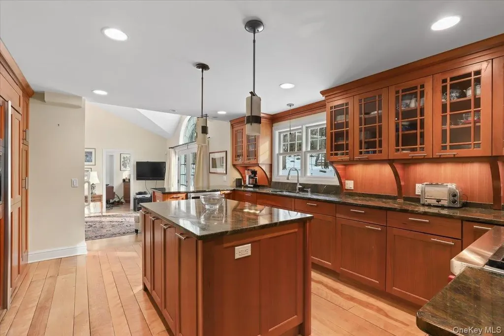 28 Cradle Rock Road Pound Ridge NY 10576