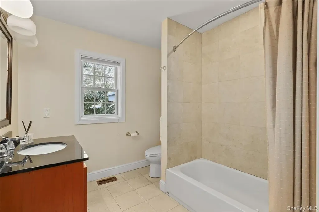 28 Cradle Rock Road Pound Ridge NY 10576