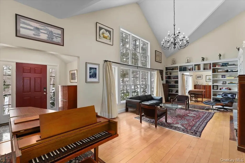 28 Cradle Rock Road Pound Ridge NY 10576