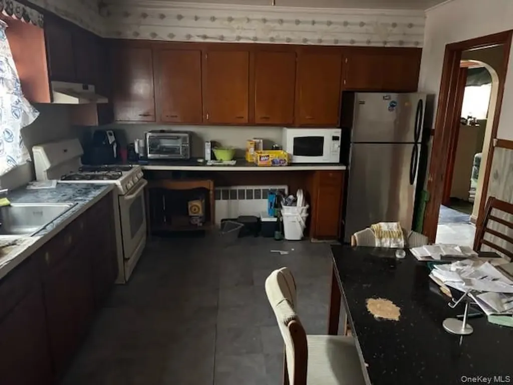 364 Hamilton Avenue Riverhead NY 11901