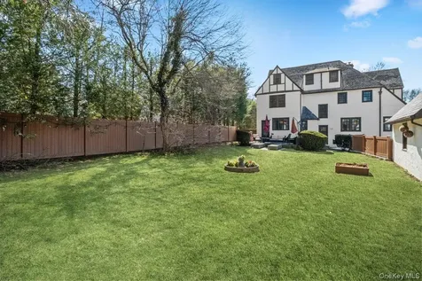 9 Lockwood Road Scarsdale NY 10583