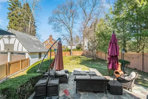 9 Lockwood Road Scarsdale NY 10583