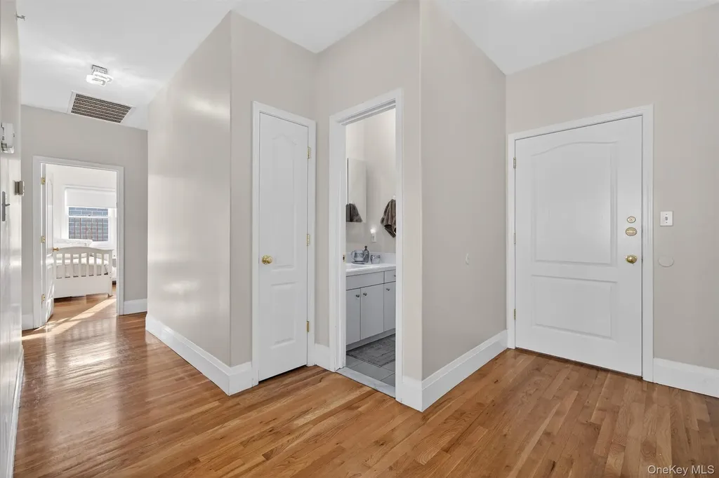 10 Lemberg Court Monroe NY 10950
