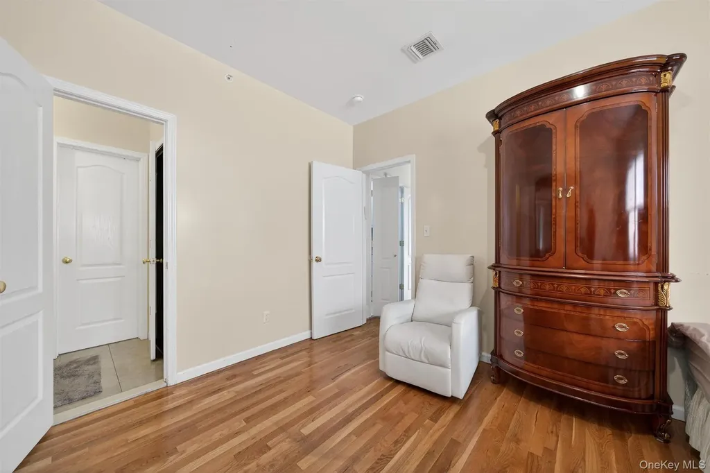 10 Lemberg Court Monroe NY 10950