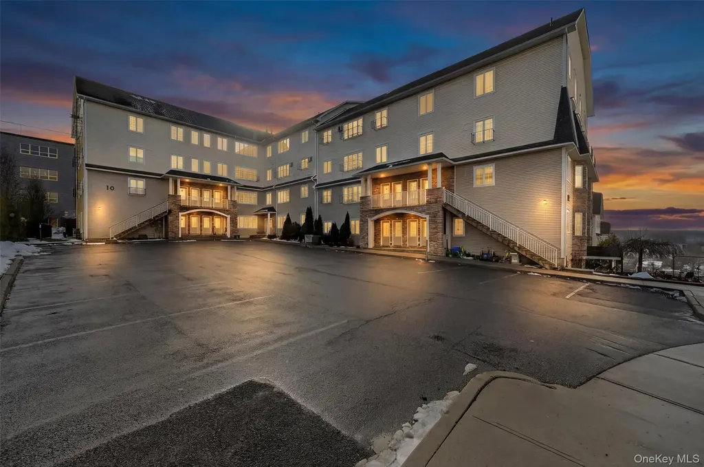 10 Lemberg Court Monroe NY 10950