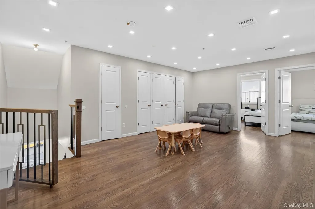 10 Lemberg Court Monroe NY 10950