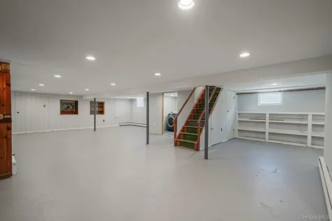 827 Aberdeen Road Bay Shore NY 11706