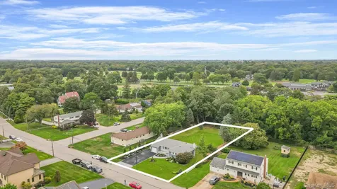 827 Aberdeen Road Bay Shore NY 11706