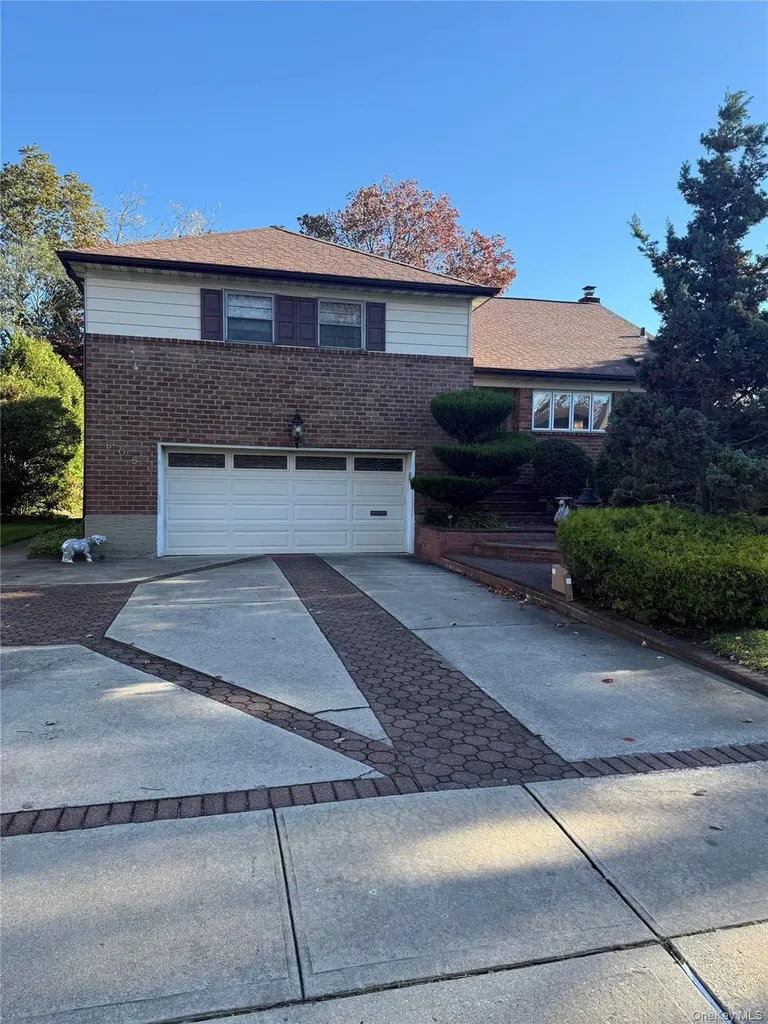 606 Blair Drive Westbury NY 11590