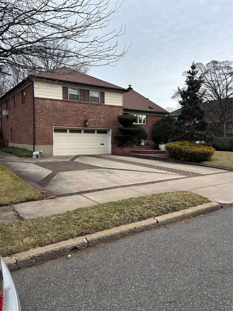 606 Blair Drive Westbury NY 11590