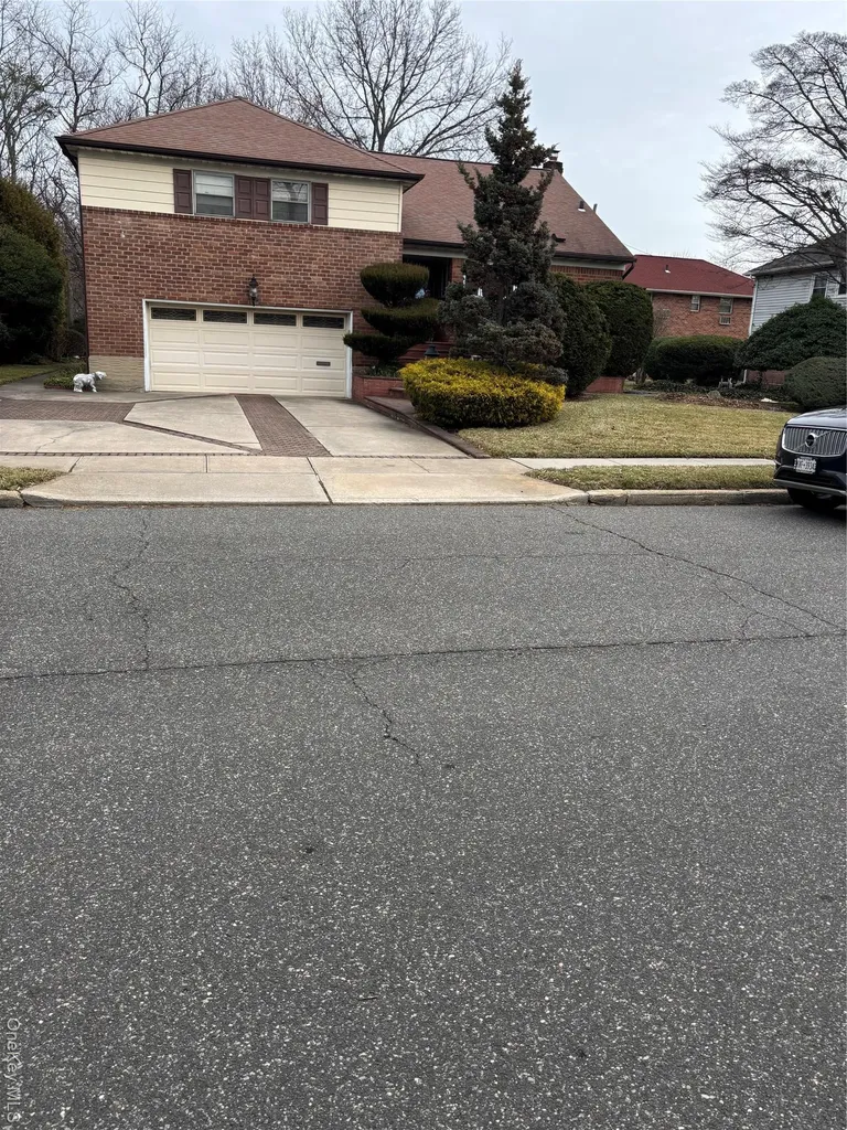 606 Blair Drive Westbury NY 11590
