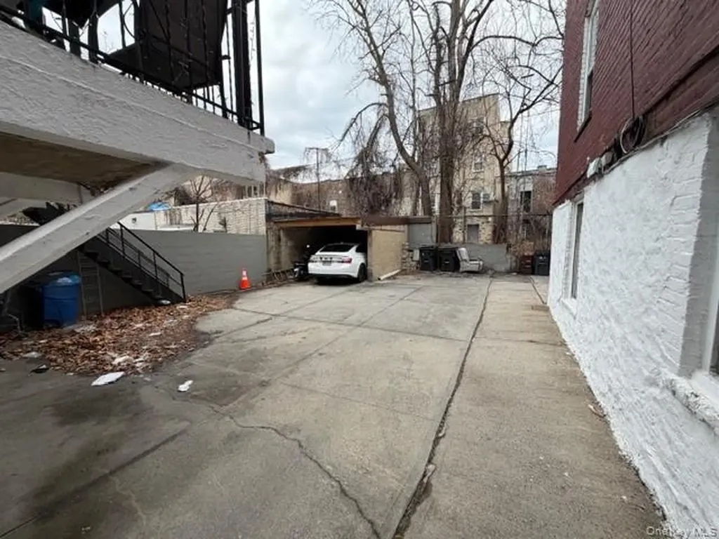 1826 Edison Avenue Bronx NY 10461