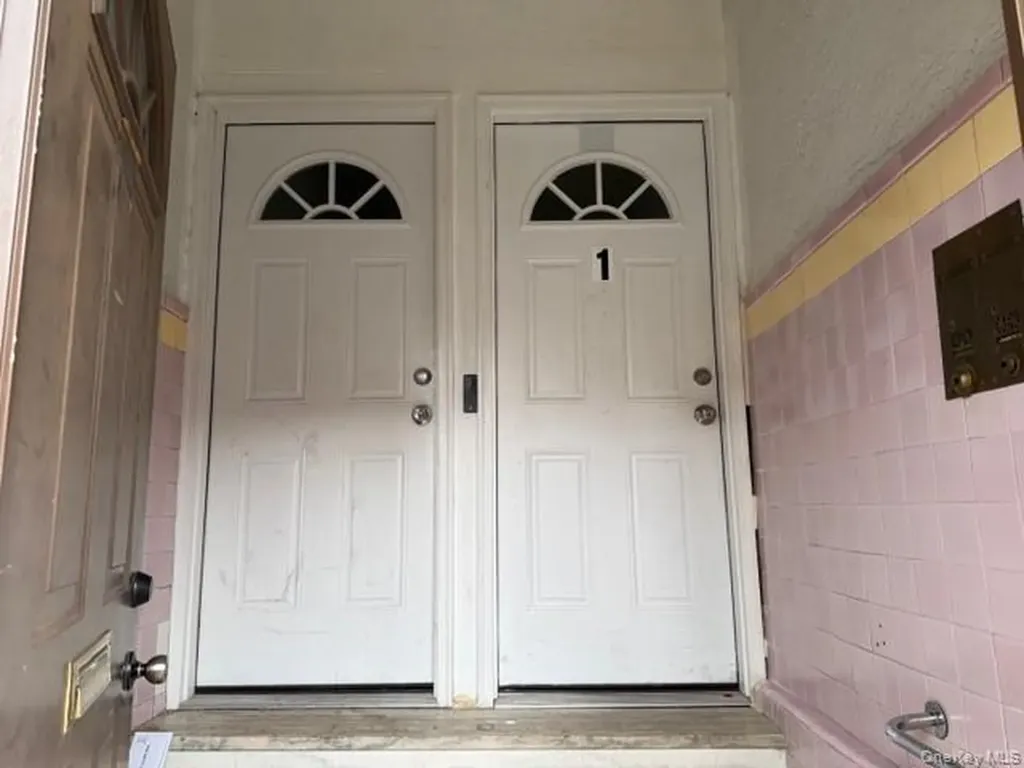1826 Edison Avenue Bronx NY 10461