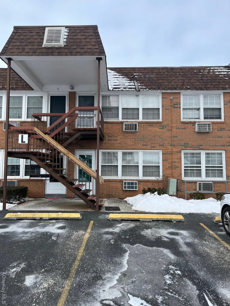 274 Hooker Avenue Poughkeepsie NY 12603