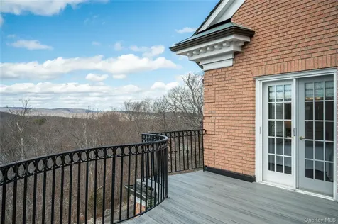 4 Springhouse Road Sloatsburg NY 10974