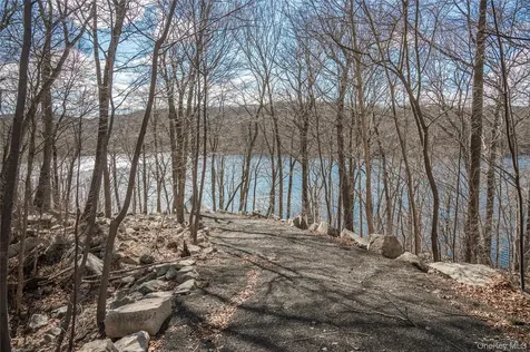 4 Springhouse Road Sloatsburg NY 10974