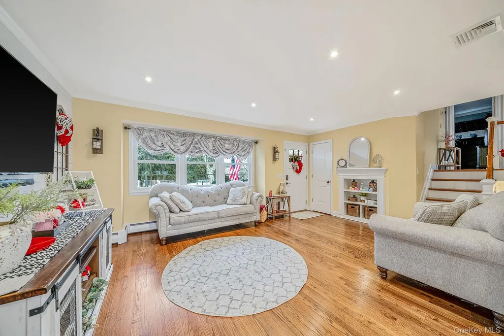 68 Elder Drive Commack NY 11725