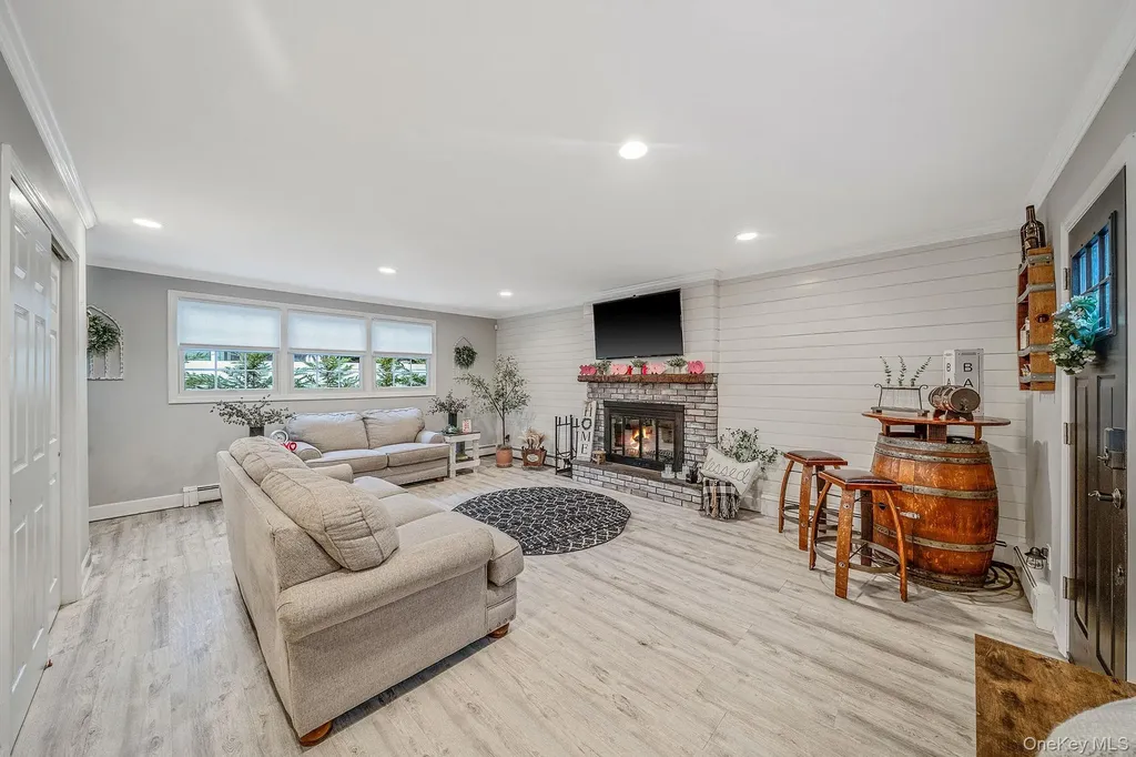 68 Elder Drive Commack NY 11725