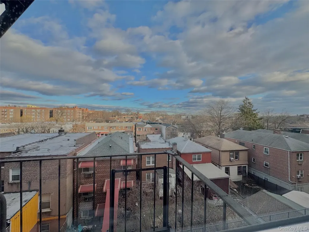 2090 Barnes Avenue Bronx NY 10462