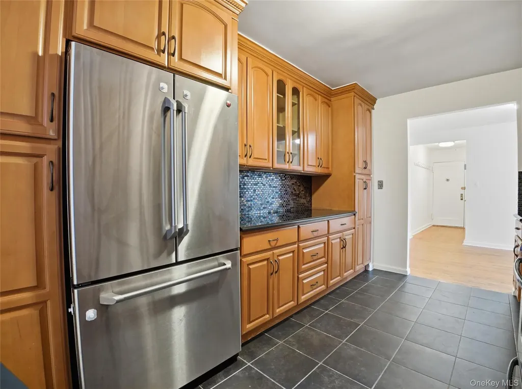 2090 Barnes Avenue Bronx NY 10462