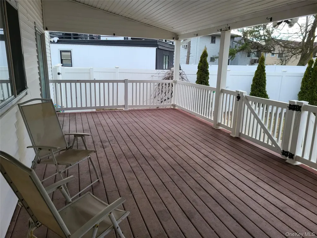 50 Ann Drive E Freeport NY 11520