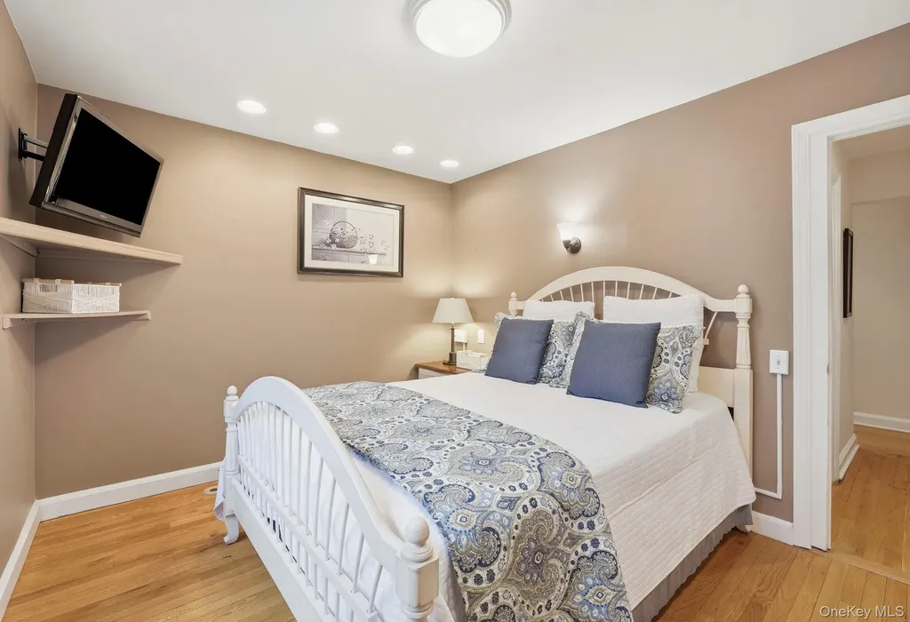 66 Wood Avenue Ardsley NY 10502