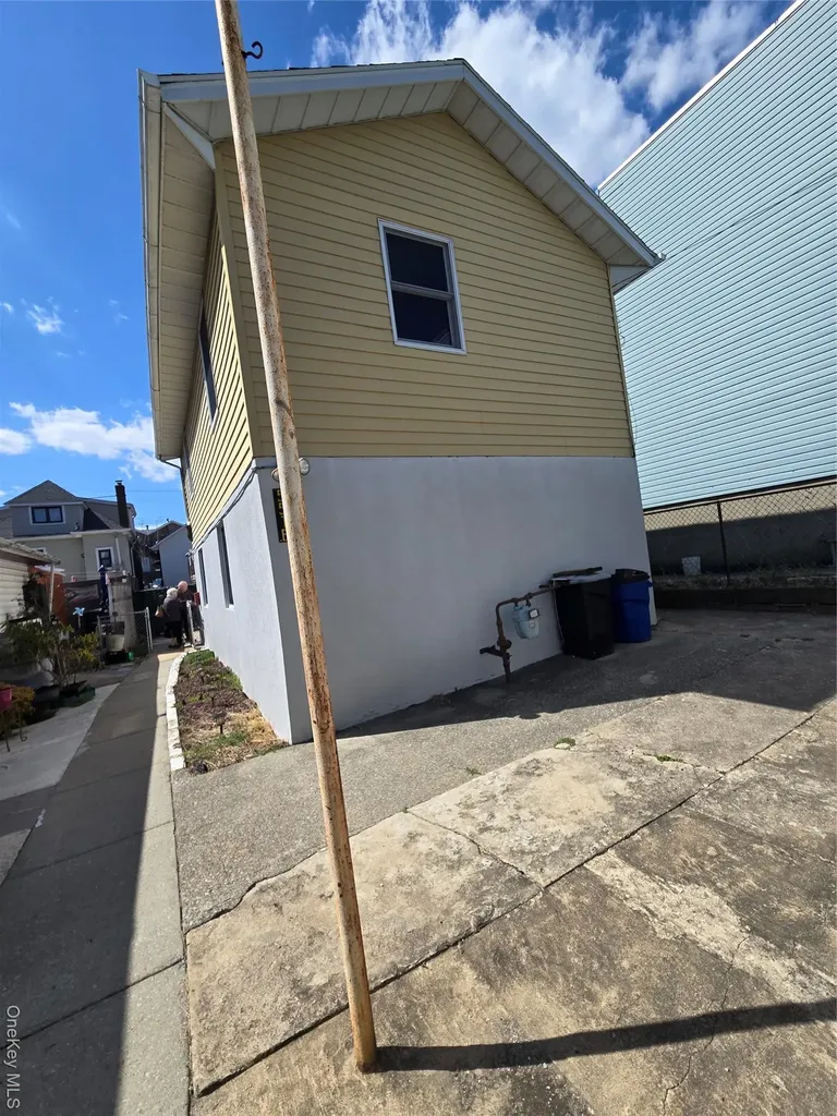 551B Vincent Avenue Bronx NY 10465