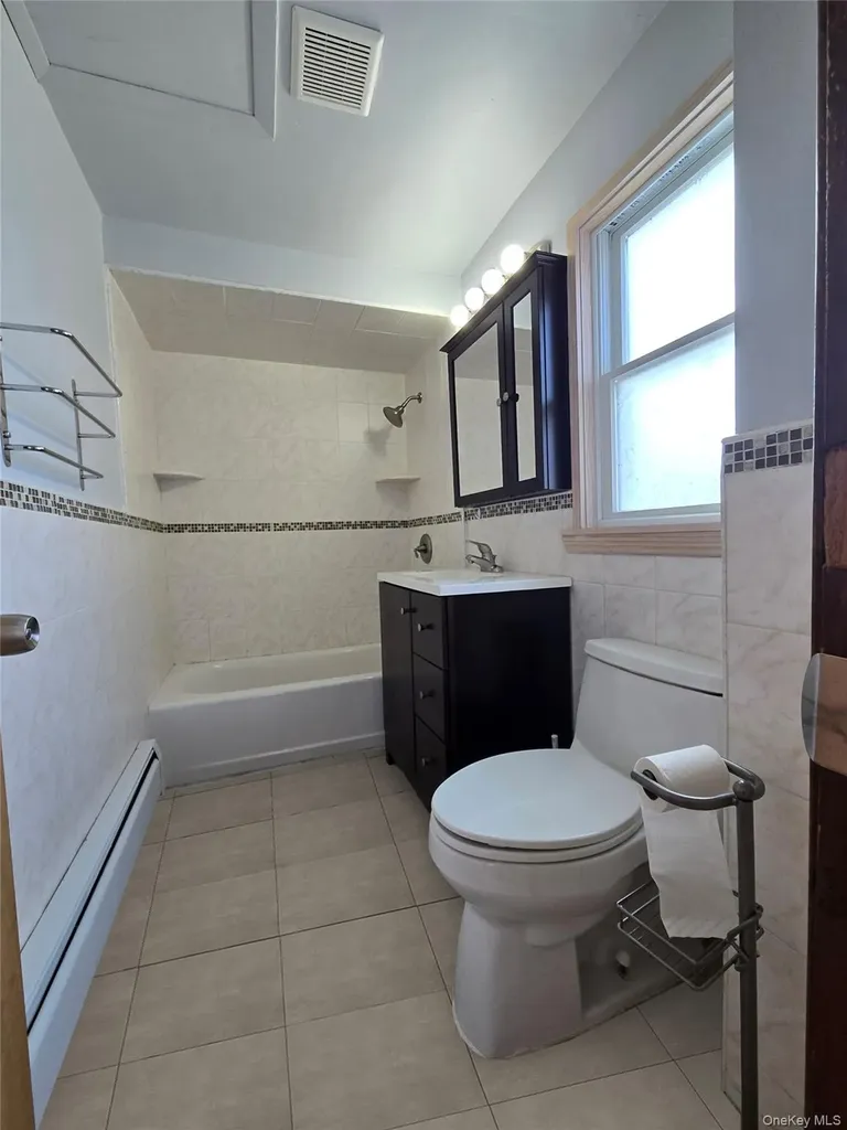 551B Vincent Avenue Bronx NY 10465