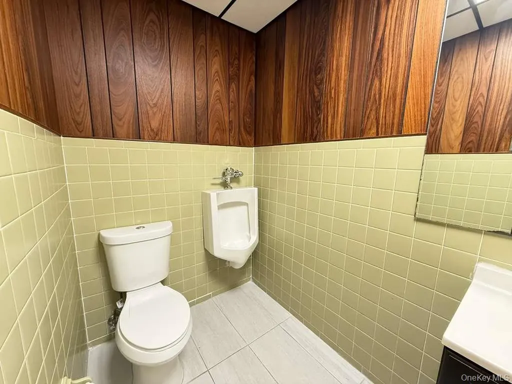 6938 Myrtle Avenue Glendale NY 11385