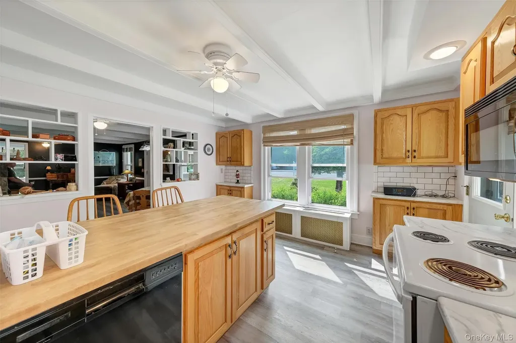 1400 Route 44 Pleasant Valley NY 12569