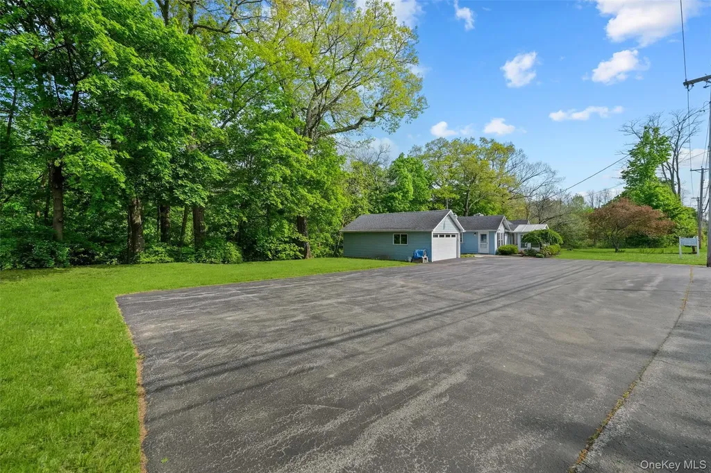 1400 Route 44 Pleasant Valley NY 12569