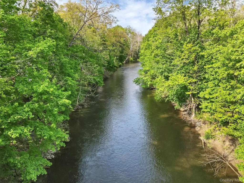 1400 Route 44 Pleasant Valley NY 12569