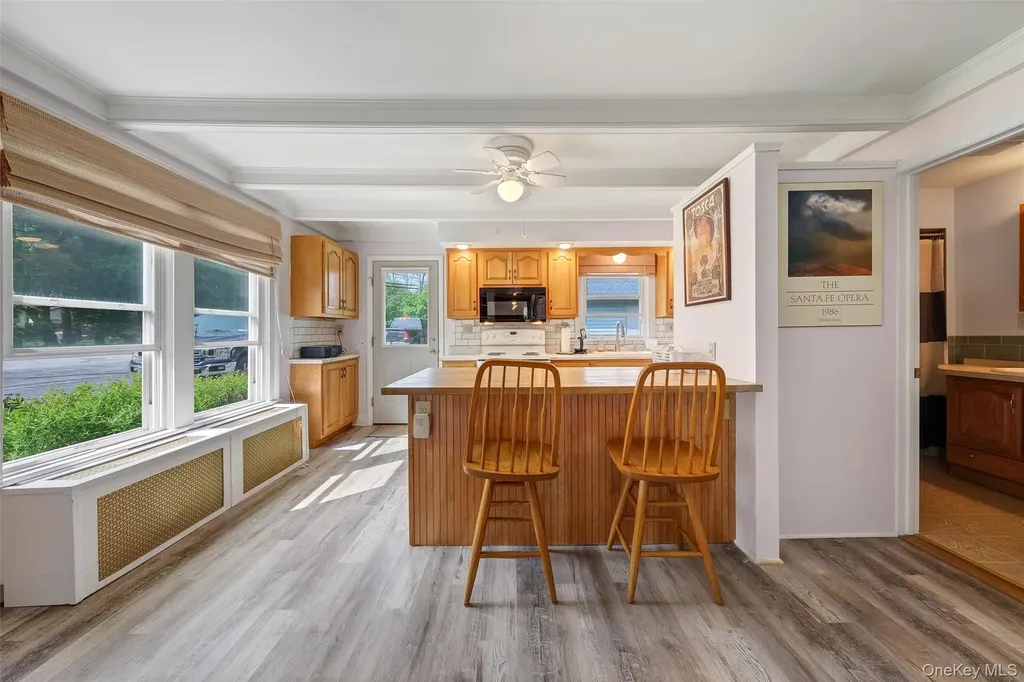 1400 Route 44 Pleasant Valley NY 12569
