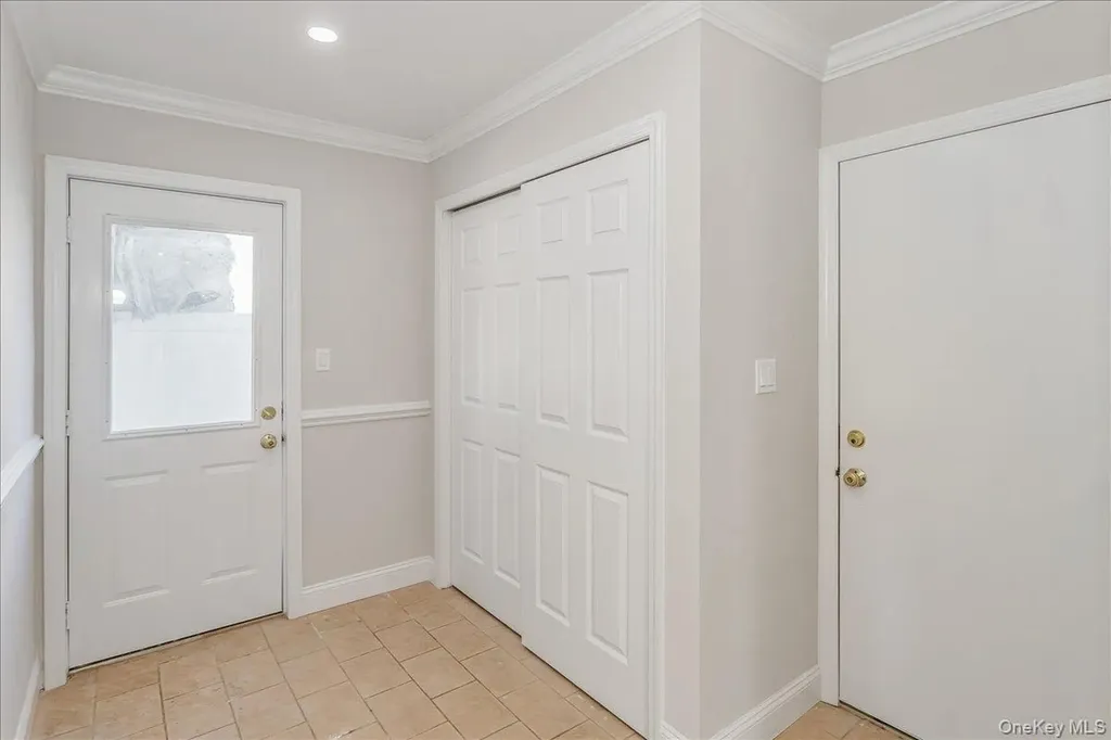 20 Shirley Court Commack NY 11725