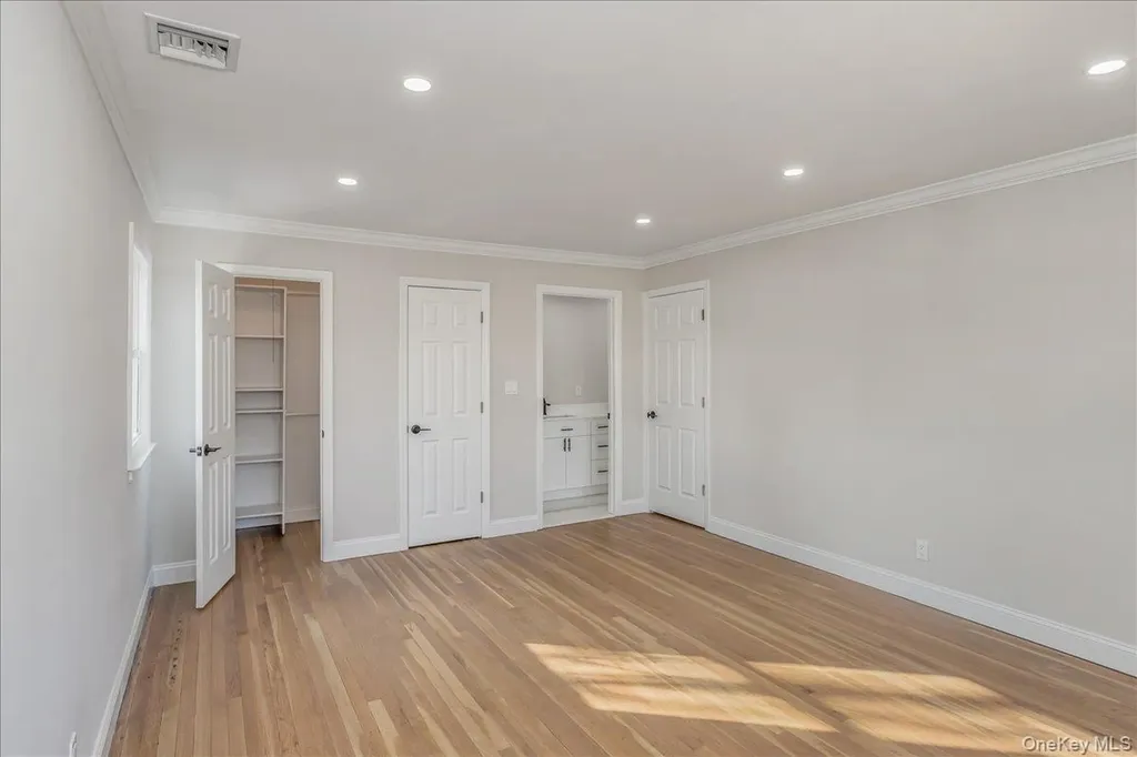 20 Shirley Court Commack NY 11725