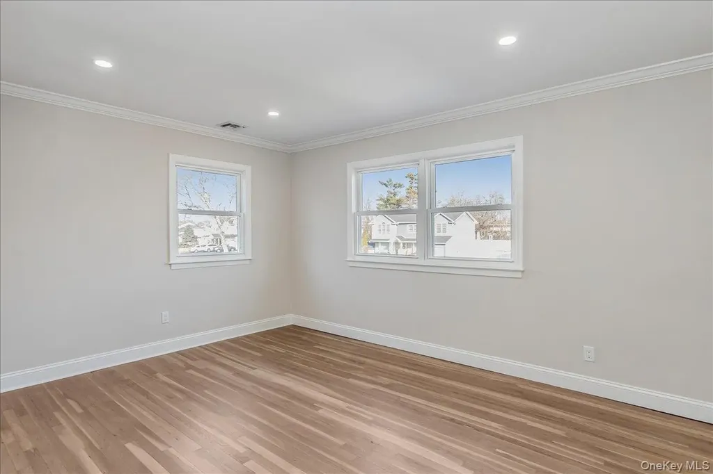 20 Shirley Court Commack NY 11725