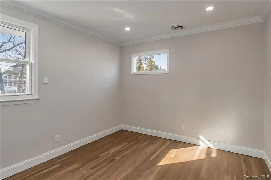 20 Shirley Court Commack NY 11725
